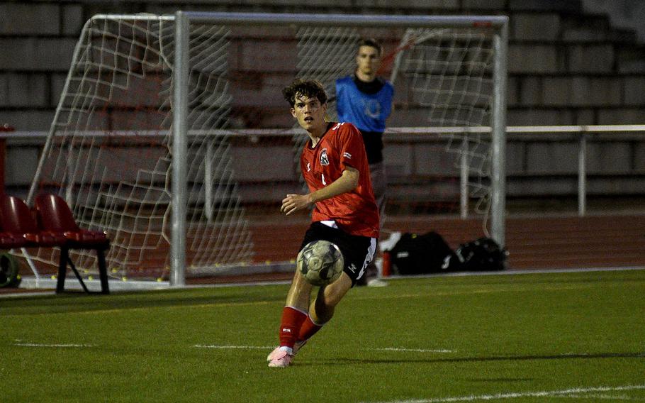 Seth Patterson gets set to kick.