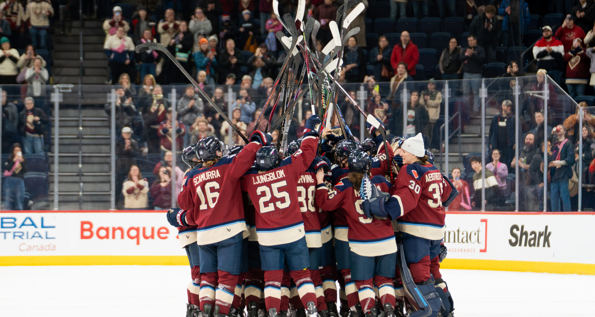 Montreal Victoire clinch playoff spot, set new PWHL record