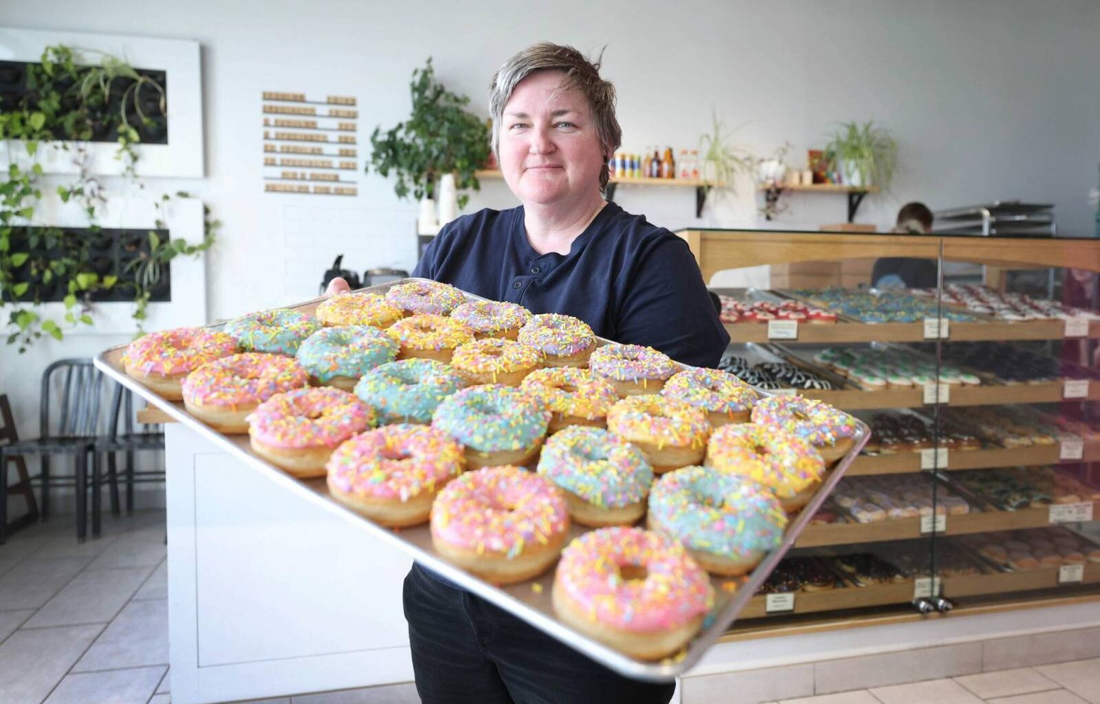 Attention-getting connections – Winnipeg Free Press