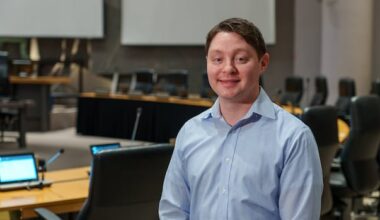 Councillor, transit union to face off over private bus service in rural Ottawa