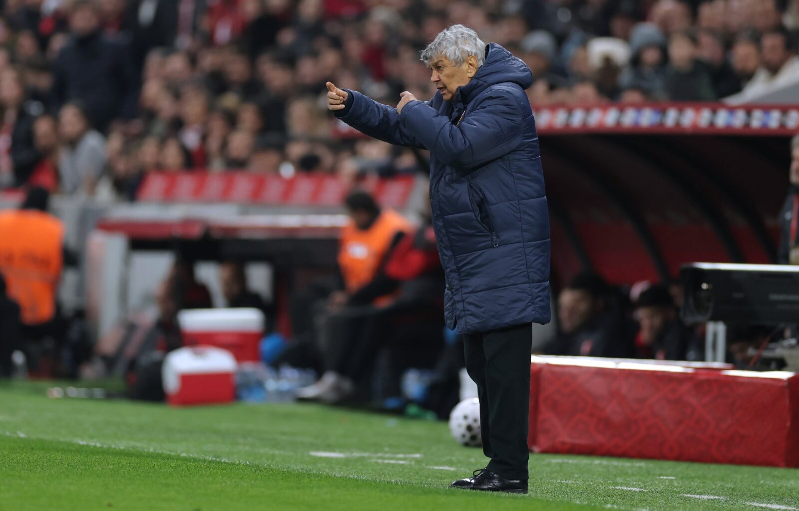 Romania great Mircea Lucescu, 80, stable after reported heart attack – Winnipeg Free Press