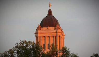 Credit rating agency says Manitoba's budget plan doesn't seem to line up with its own growth projections