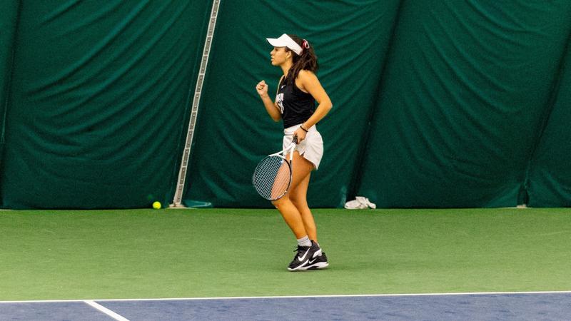 Silva, Delgado Win Singles Matches vs. UIC