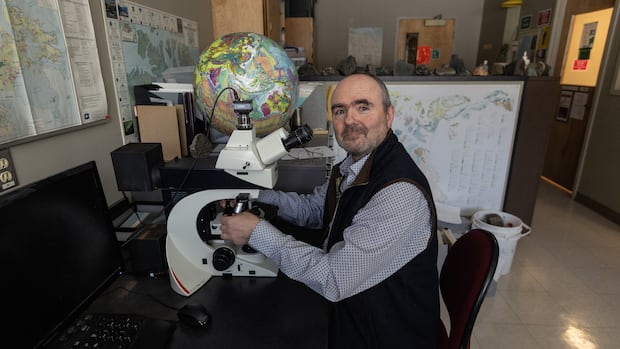 New mineral discovered inside deep-Earth diamond now named after Alberta geochemist