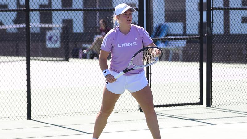Women’s Tennis falls in road bout at Lipscomb