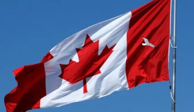 Mississauga bans international banners from city hall, giving away free Canadian flags