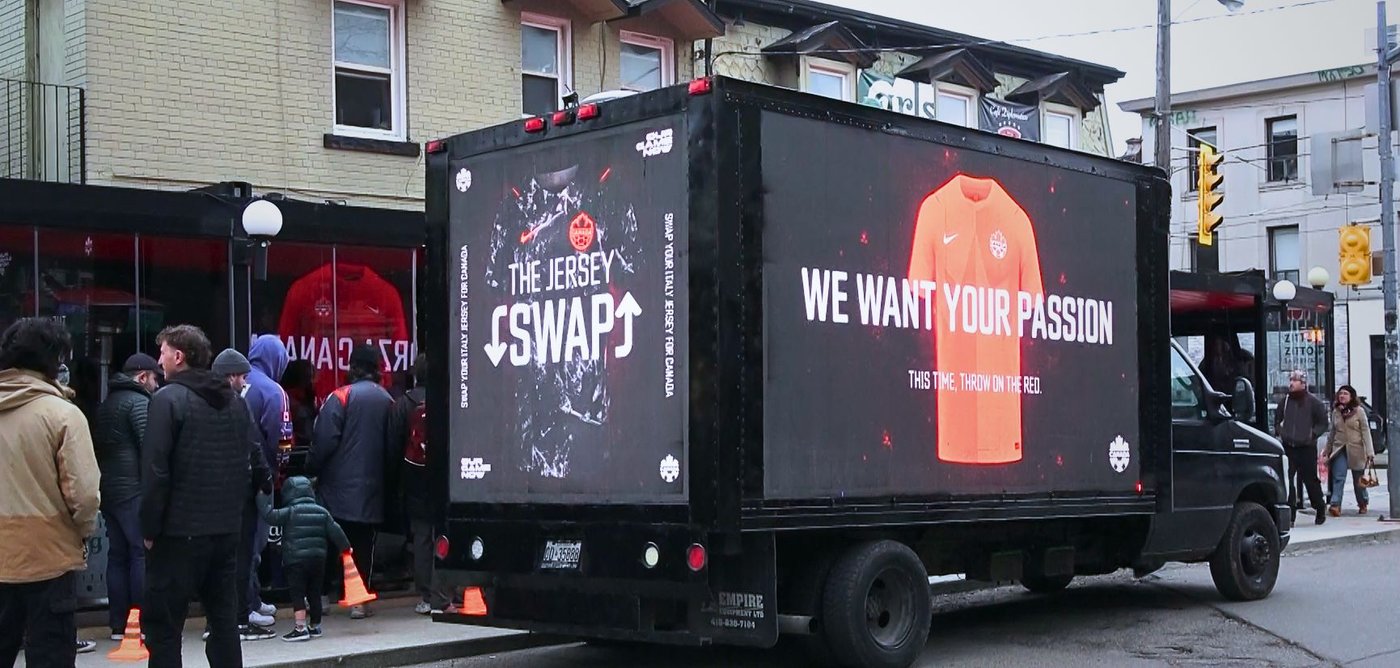 In Toronto’s Little Italy, fans line up to swap jerseys and embrace Team Canada | NanaimoNewsNOW