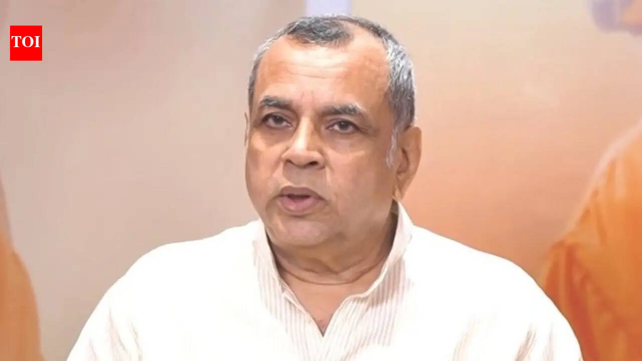 Paresh Rawal calls social media a 'puking pot': 'Negativity shouldn't be spread, I am trying to improve' | Hindi Movie News