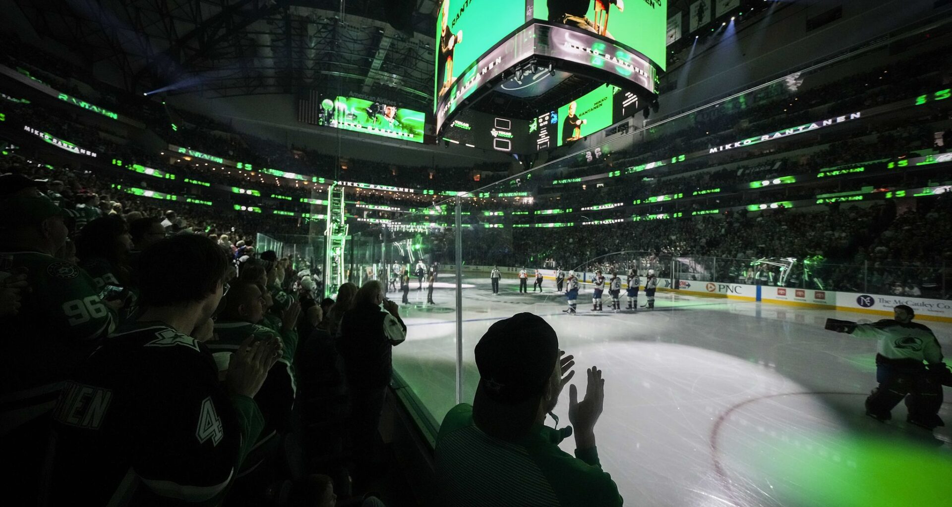 New York Islanders new head coach Peter DeBoer speaks with the media following NHL hockey practice, Monday, April 6, 2026, in East Meadow, N.Y. (Howard Schnapp/Newsday via AP)