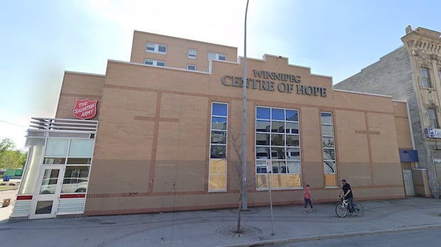 Trump's targeting of Somali migrants pushing some north, Winnipeg advocate says