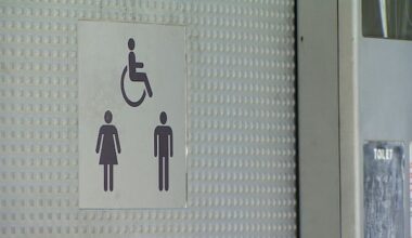 City councillor pushes for downtown public washroom plan