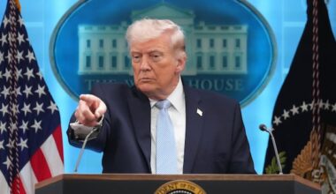 Toronto's Iranian diaspora 'hoping and praying' for families back home as Trump delays threats