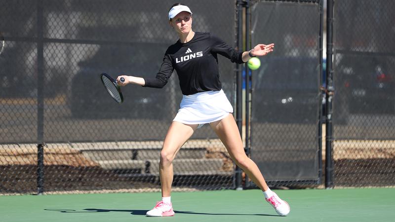 Women’s Tennis drops road bout at UAB, 4-2