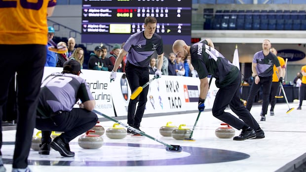 'Organized chaos' of Rock League strategy keeping curlers on their toes in early going