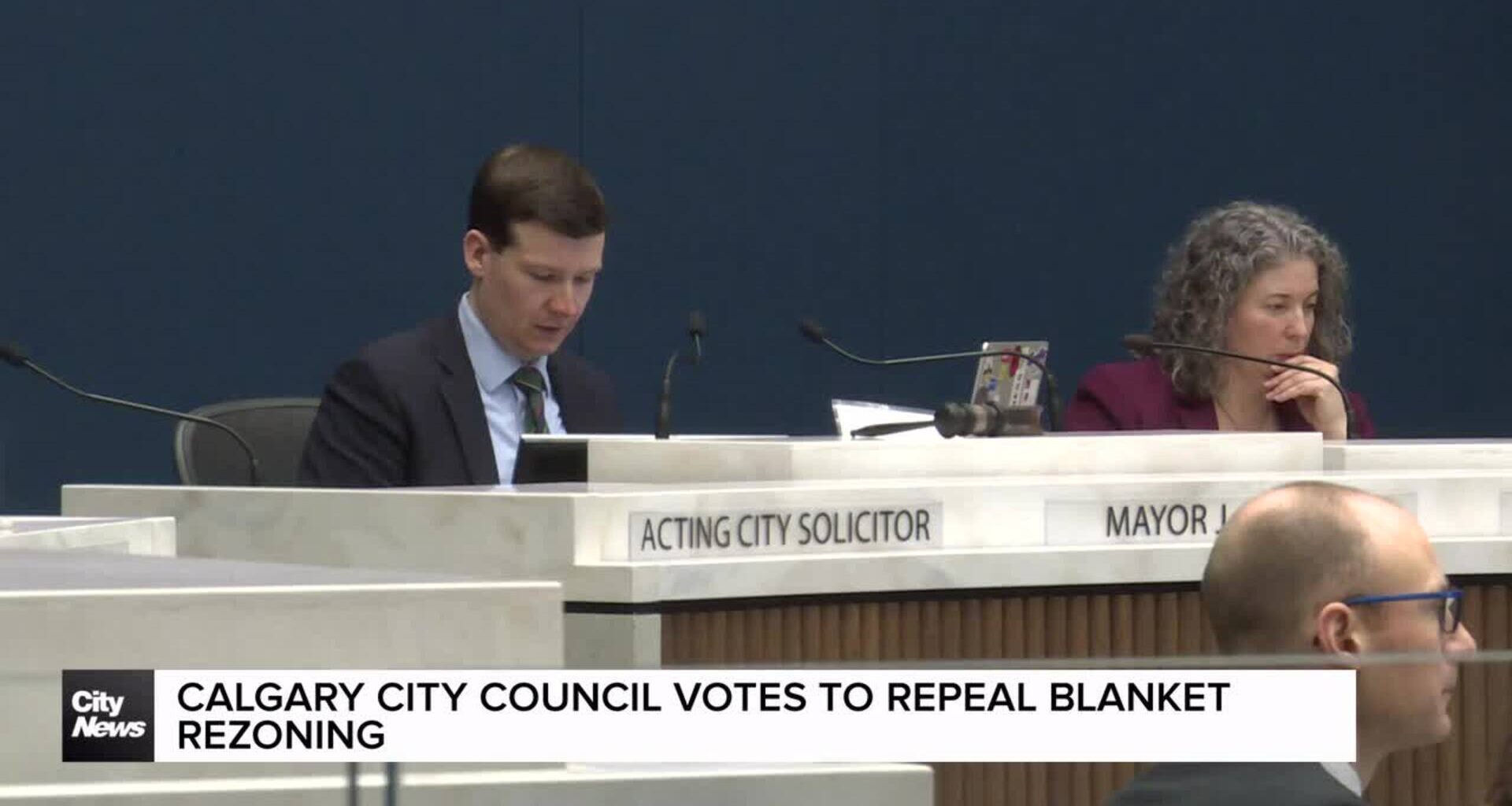 Calgary city council votes to repeal blanket rezoning