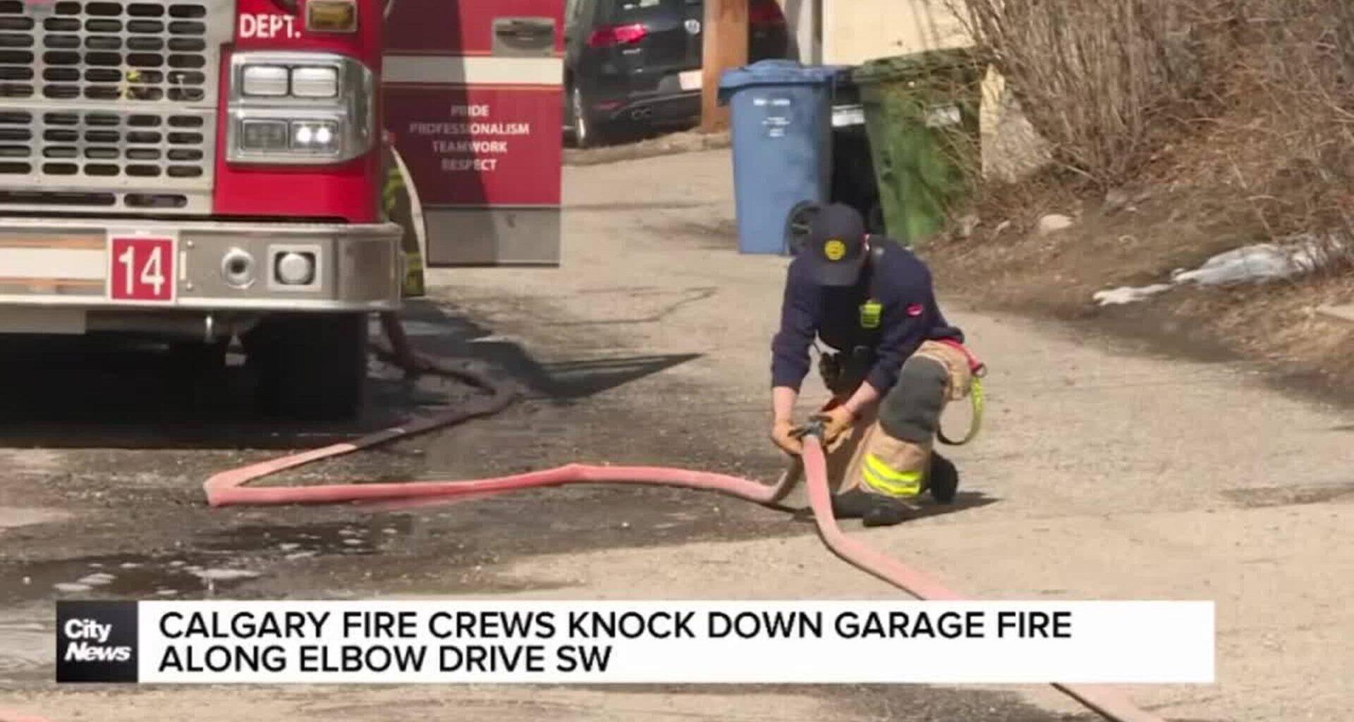 Calgary Fire crews knock down garage fire along Elbow Drive SW