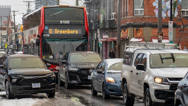 Bank Street bus-only lanes coming to the Glebe in 2027