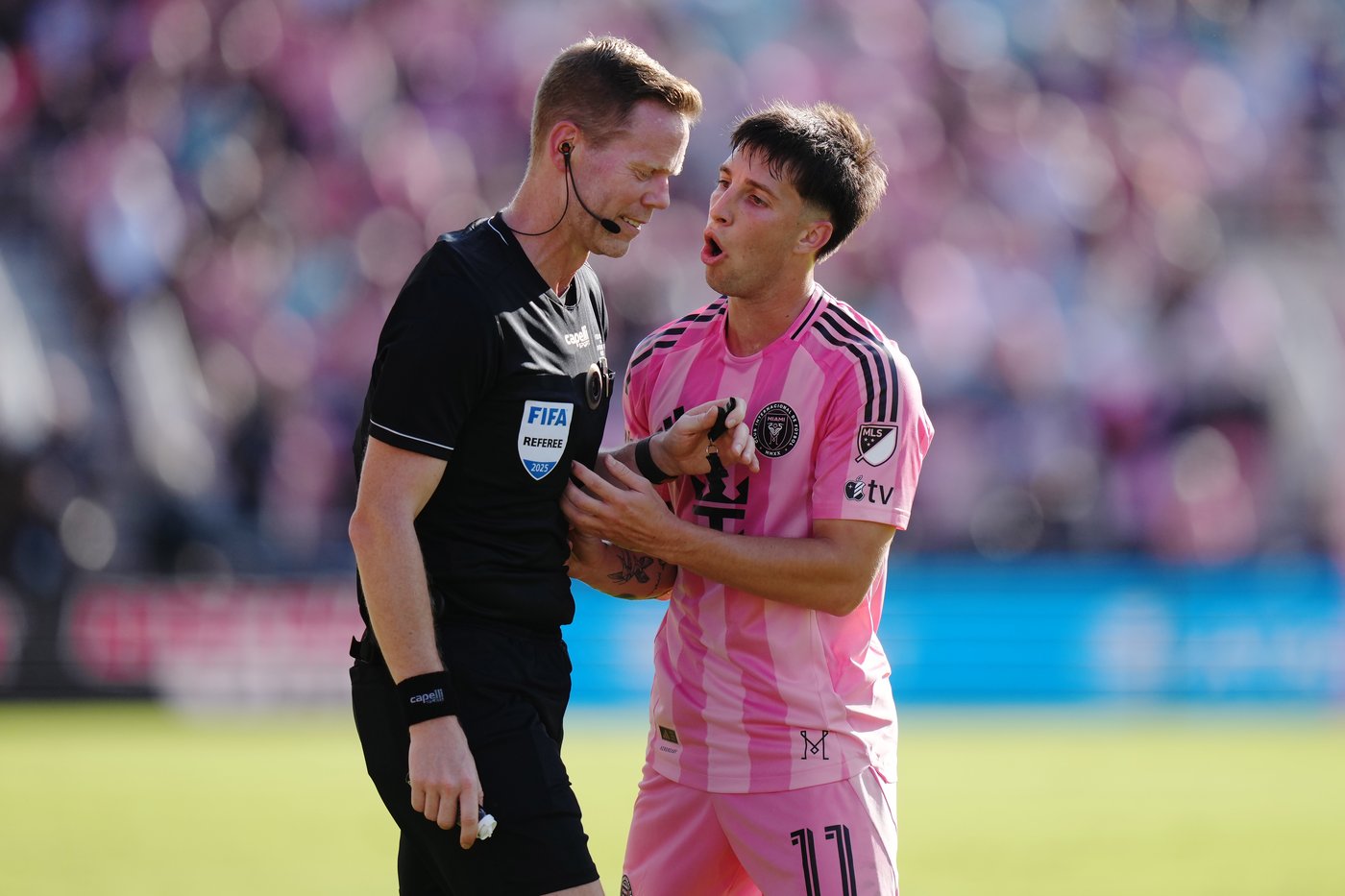 Calgary referee Drew Fischer picked for FIFA World Cup officiating roster | NanaimoNewsNOW