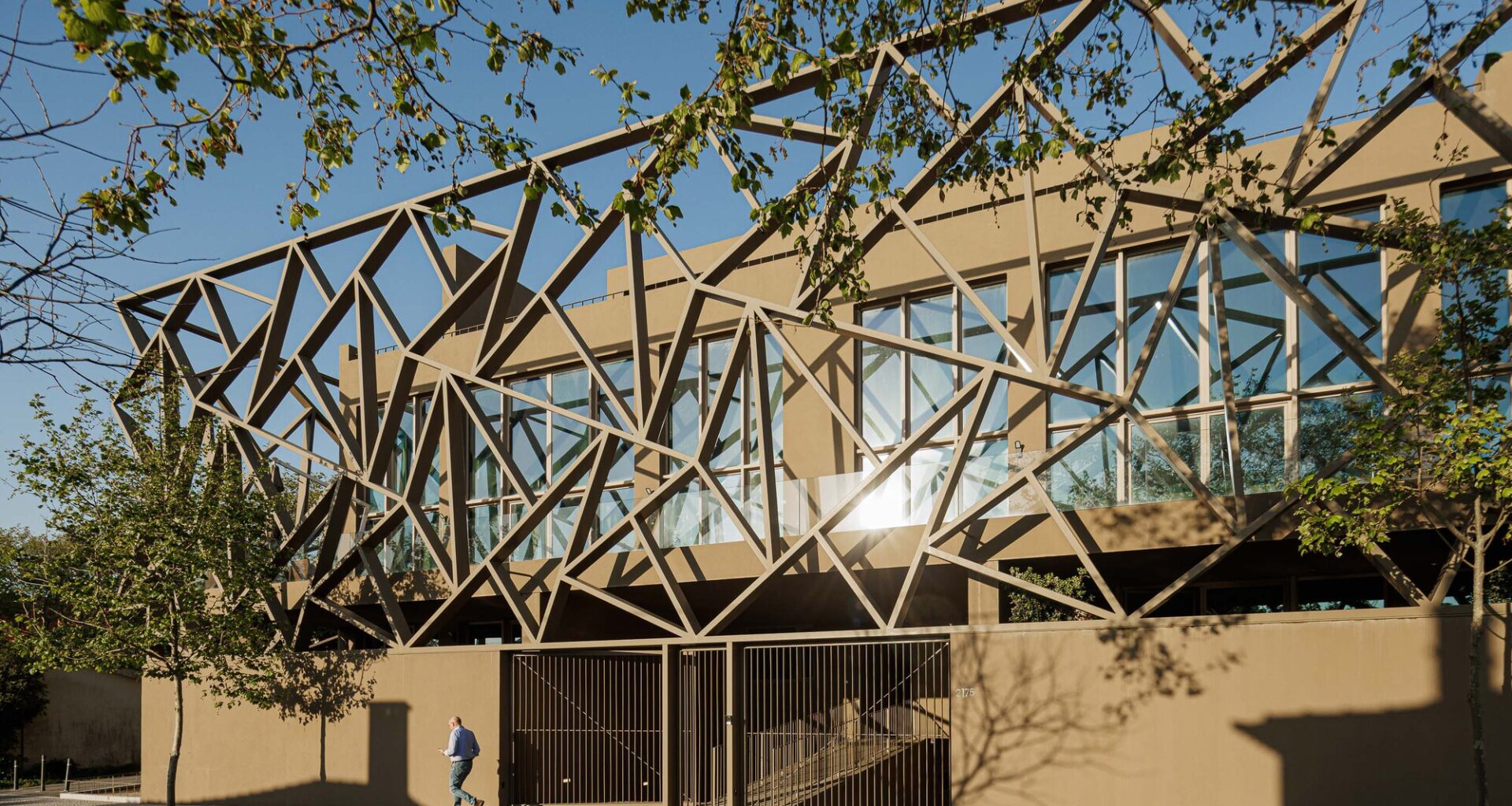 Granja Assembly / Lousinha Arquitectos