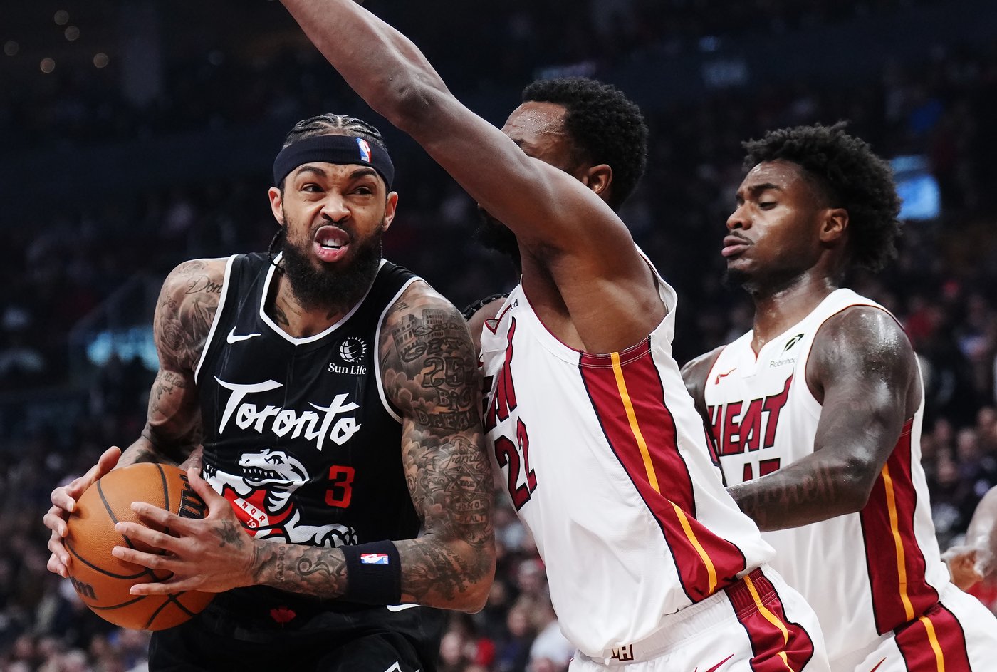 Ingram has season-high 38 points as Raptors rout Heat; Toronto closes in on playoffs