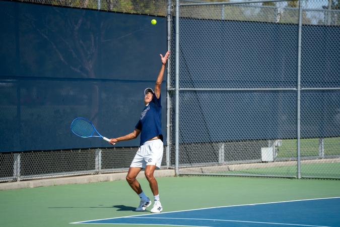 UC Davis Men’s Tennis Drops Match to Hawaii