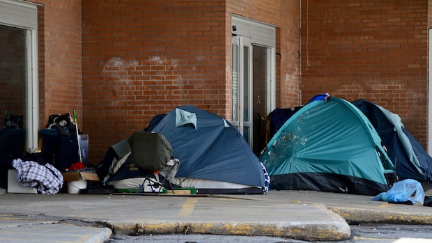 Quebec homelessness rising sharply in regions outside Montreal, report finds