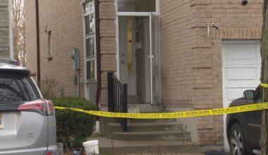 Brampton double stabbing suspect related to female victims, police say