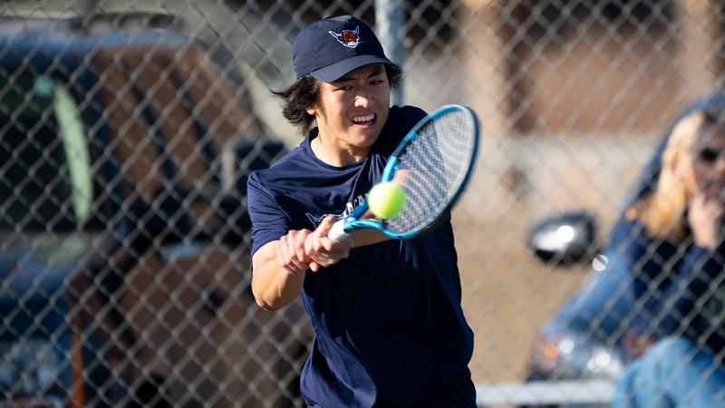 Men’s Tennis: Macalester Dominates Concordia in 6-1 Win