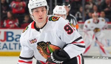 Blackhawks forward Frank Nazar loses 2 teeth, will wear cage