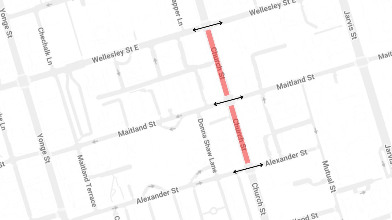 A street map shows the designated pedestrian-only zone.