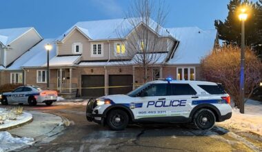 Peel police officer who shot man with knife 5 times in Mississauga last year cleared by SIU