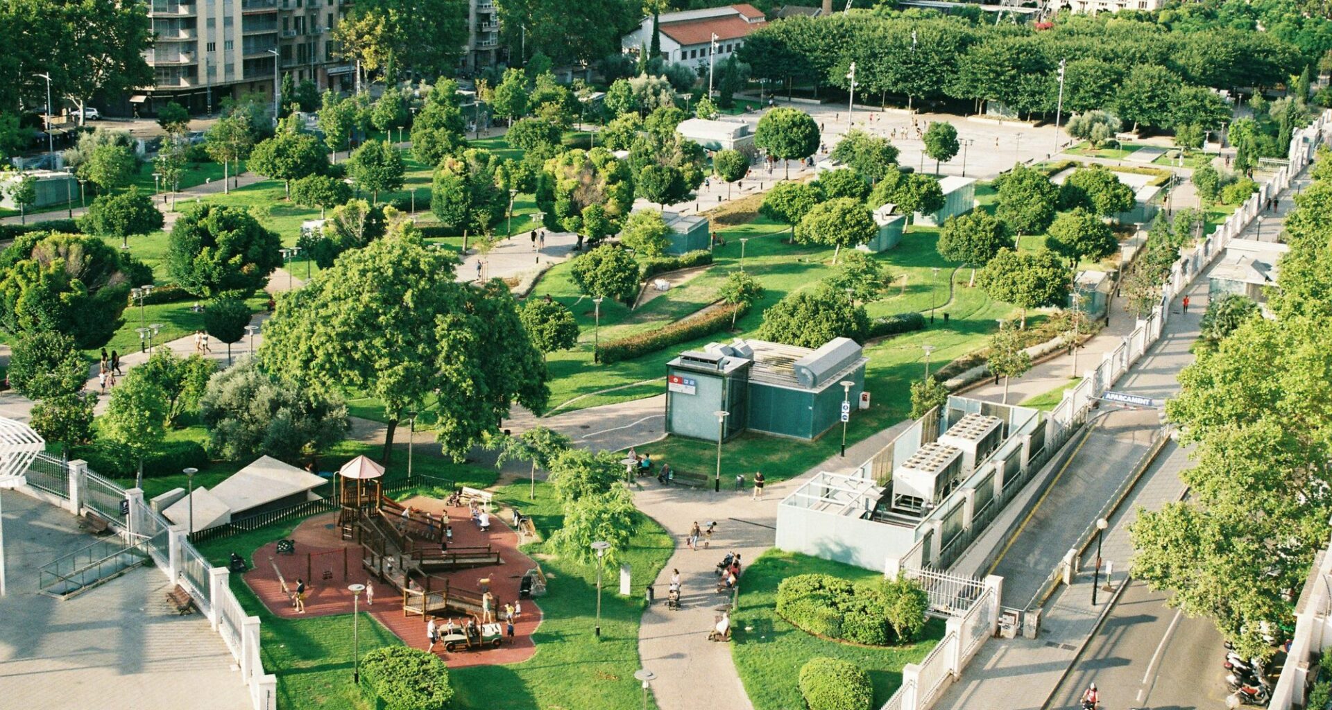 Reimagining the Complete Neighborhood through Urban Renaturing