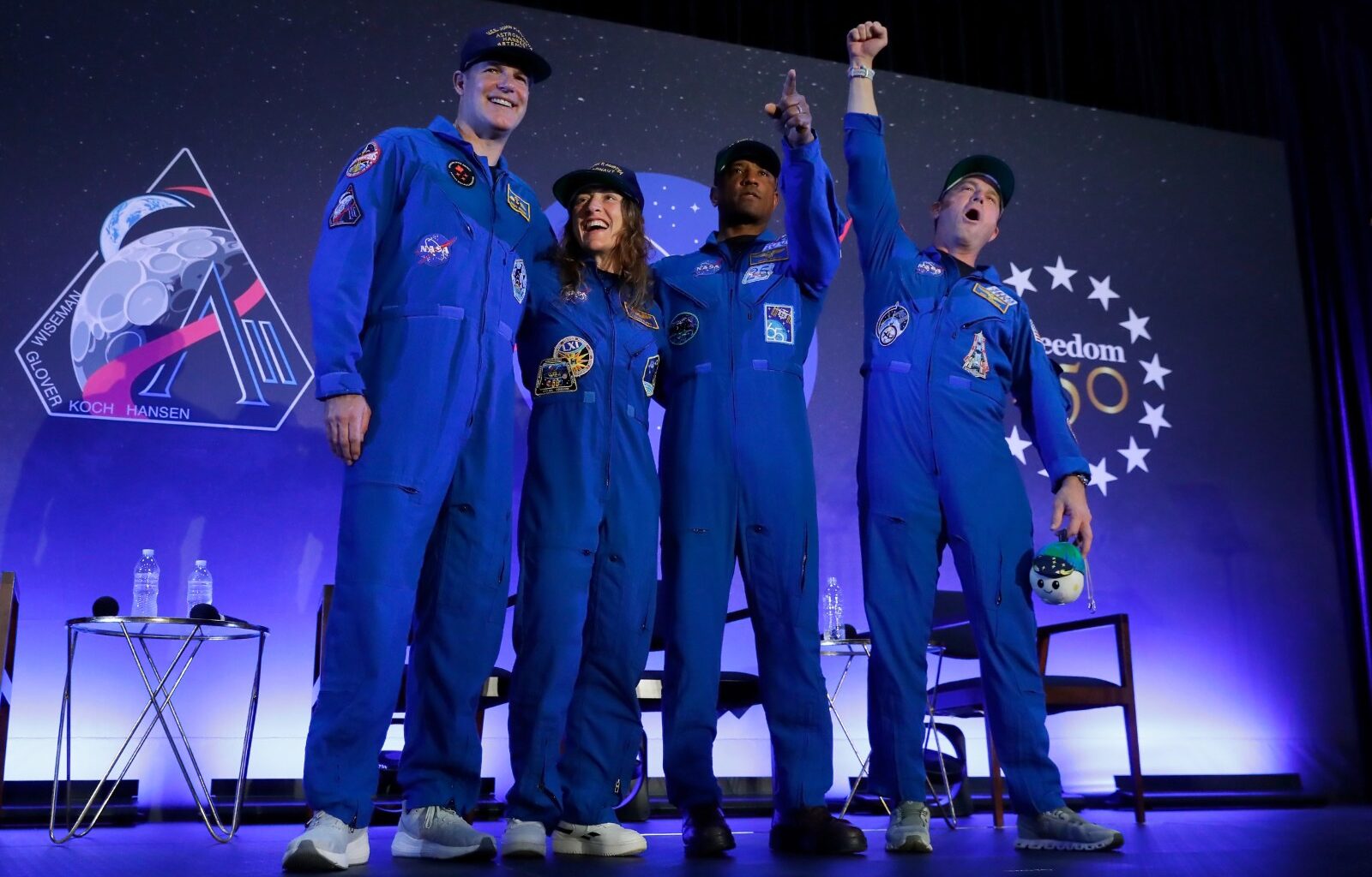 Artemis II update, Social media ban, Amazon surcharge – Winnipeg Free Press