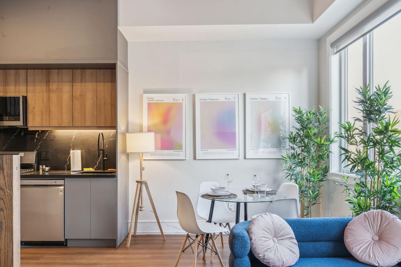 1320 Queen Street West Toronto 