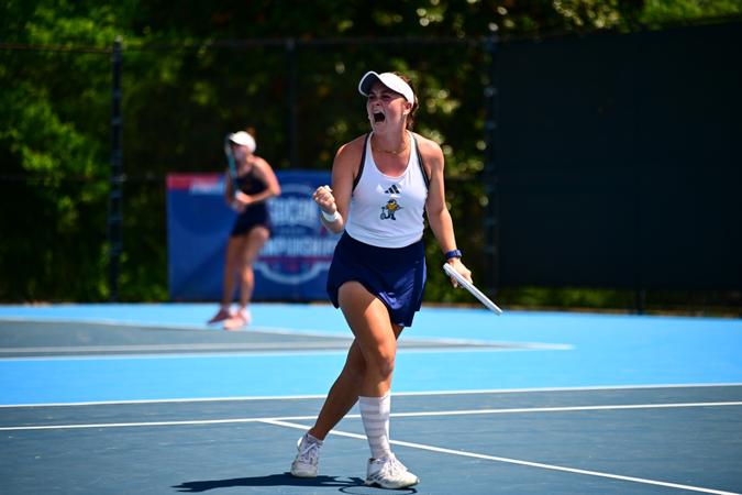 No. 3 Women’s Tennis Downs No. 6 UNCG 4-0 to Advance to SoCon Semifinals
