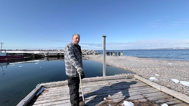 Stuck between a rock and a hard place: Spirity Cove lobster fishermen trapped