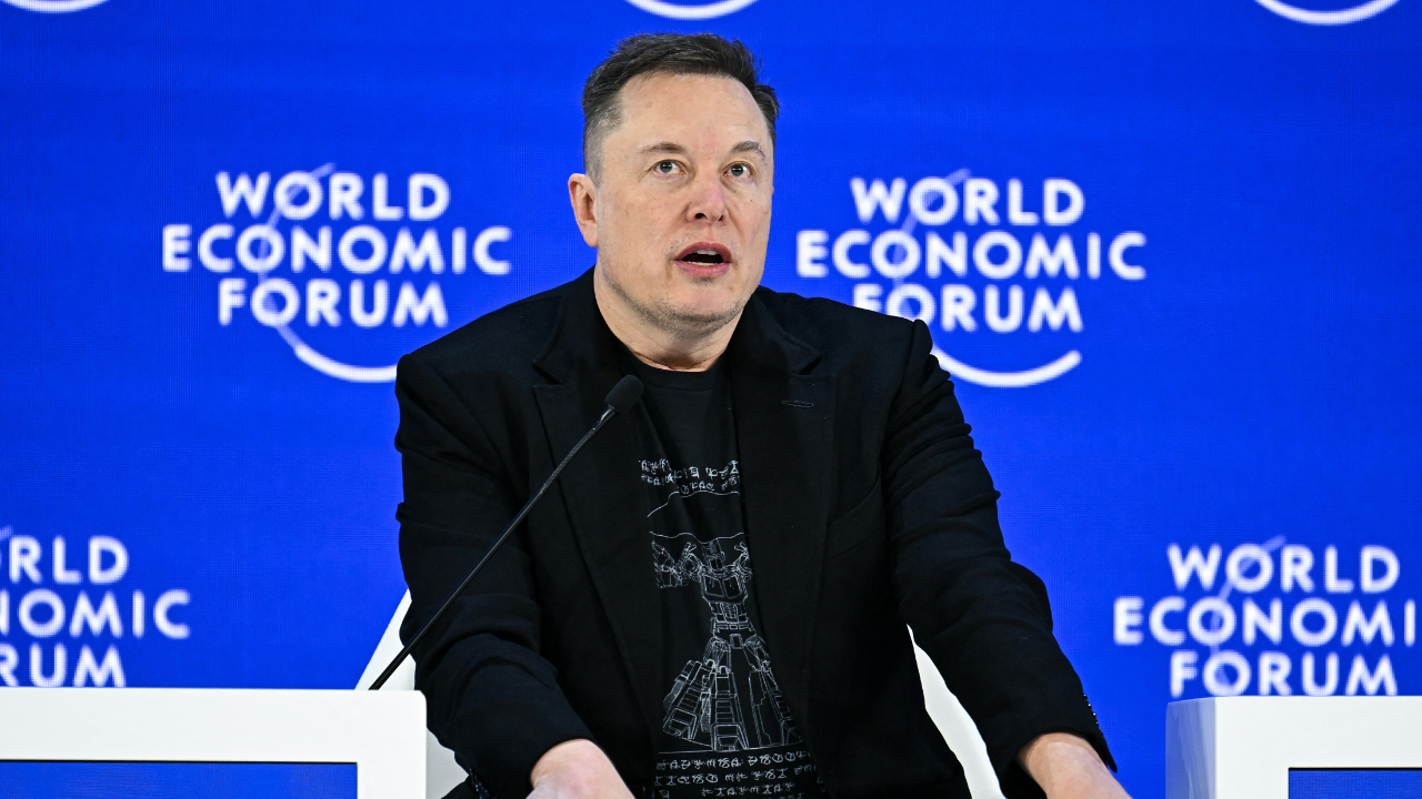 Elon Musk proposes federal checks for AI job losses, economists disagree