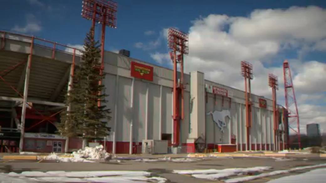 Click to play video: 'University of Calgary pursues new on-campus stadium for varsity sports'