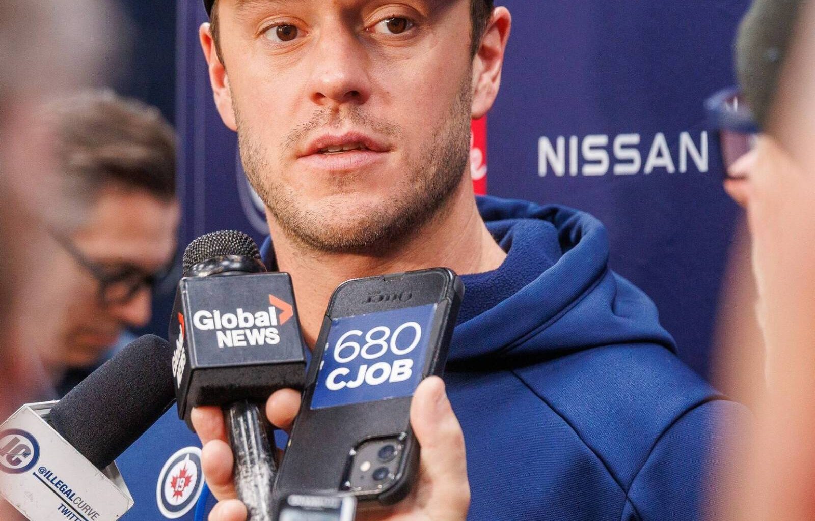 Toews mum on hanging up blades – Winnipeg Free Press