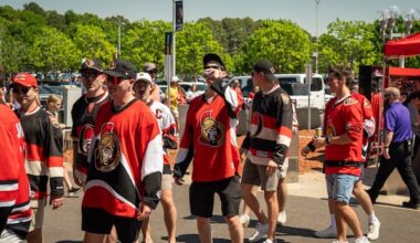 Ottawa Senators, Carolina Hurricanes fans get the party started ahead of Game 1