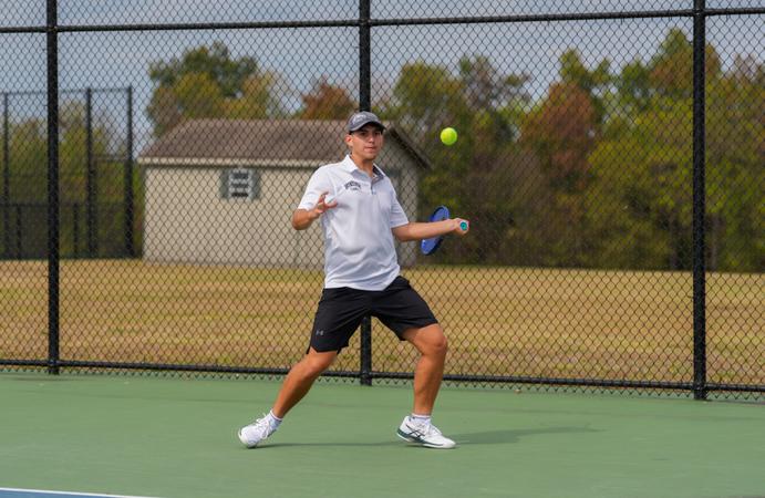 Men's Tennis Edges Siena, 4–3, to Secure Playoff Spot