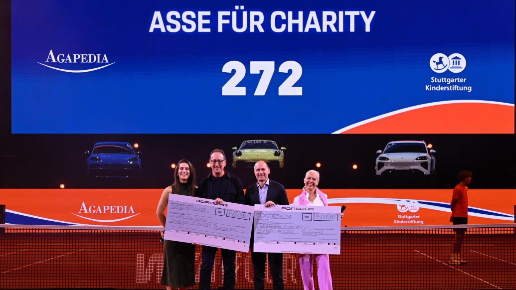 2026 Porsche Tennis Grand Prix: “Aces for Charity” with Andrea Petkovic (Presenter), Stefan Barth (Stiftung Agapedia), Joachim Scharnagl (Member of the Executive Board, Procurement, Porsche AG) and Nicole Scholl (Stuttgarter Kinderstiftung) (l-r), Porsche Tennis Grand Prix, 2026, Porsche AG