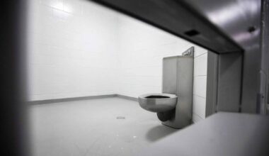 Former chief psychiatrist legally challenges Manitoba’s detox detention laws – Winnipeg Free Press