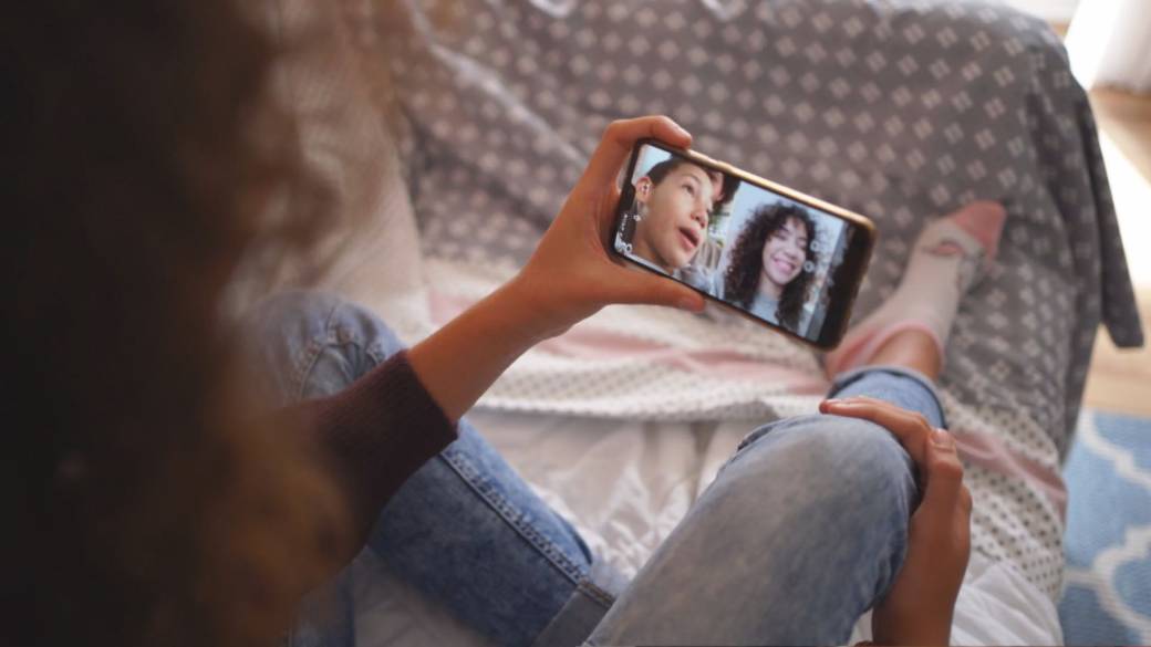 Click to play video: 'Liberals back social media ban for kids under 16 amid growing debate'