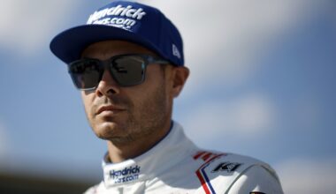 Kyle Larson Breaks Kevin Harvick’s Kansas Laps Led Record
