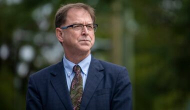 B.C. energy minister says northern route for proposed oil pipeline not realistic