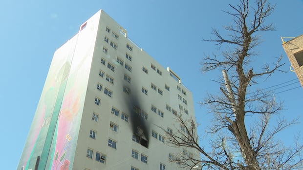 1 person found dead after fire at Kennedy Street highrise
