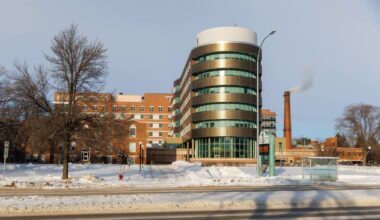 Deer Lodge Centre employee attacked outside building – Winnipeg Free Press