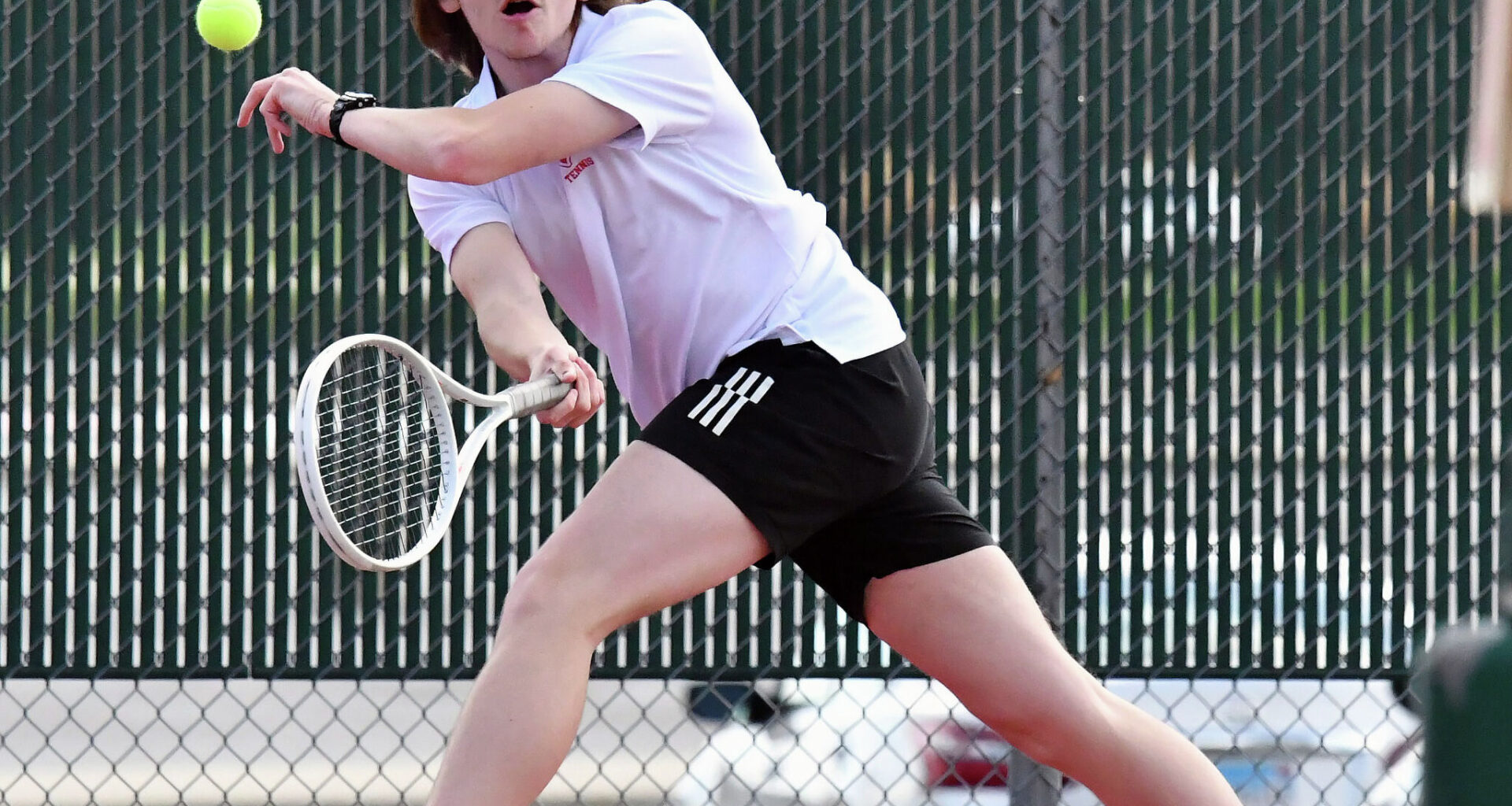 Alton boys tennis sweeps Granite City in 9-0 win