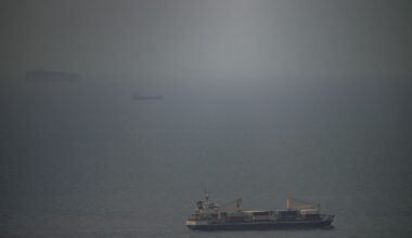 Trump orders US military to ‘shoot and kill’ Iranian small boats choking Strait of Hormuz – Winnipeg Free Press